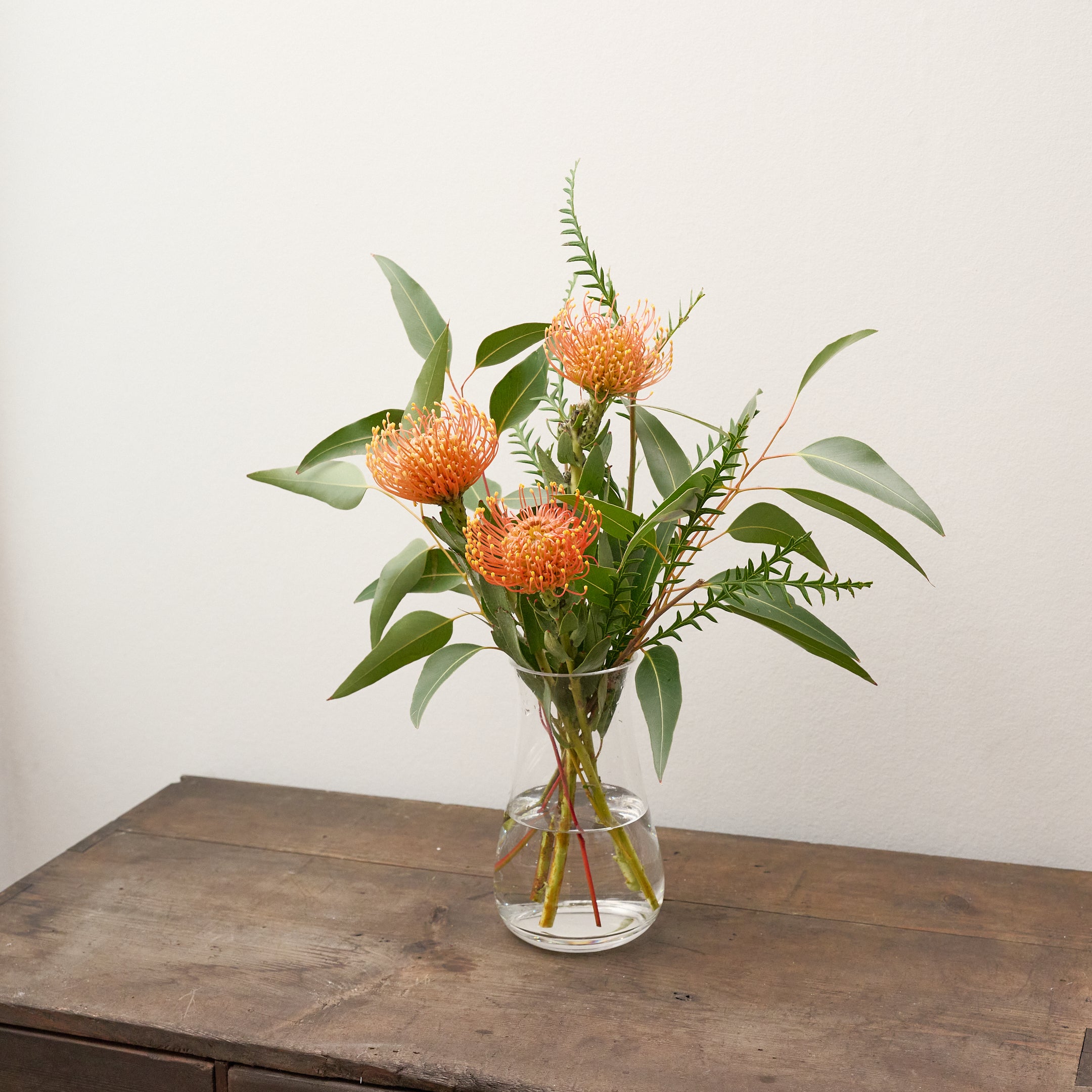 tsubomi | やさしいカーブが植物に寄り添う花器