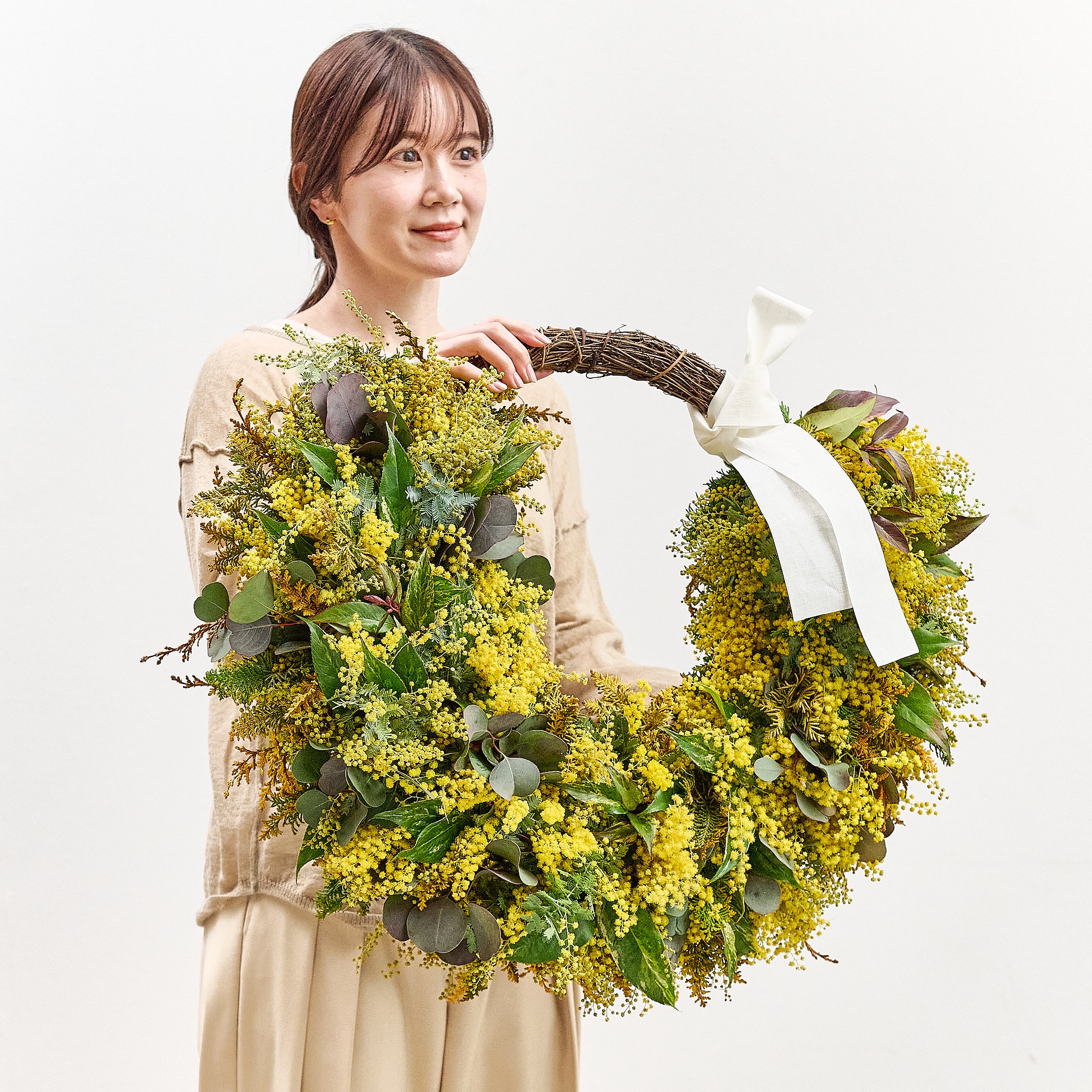 【受注販売】早春の枝ものでつくったミモザリース(生花)