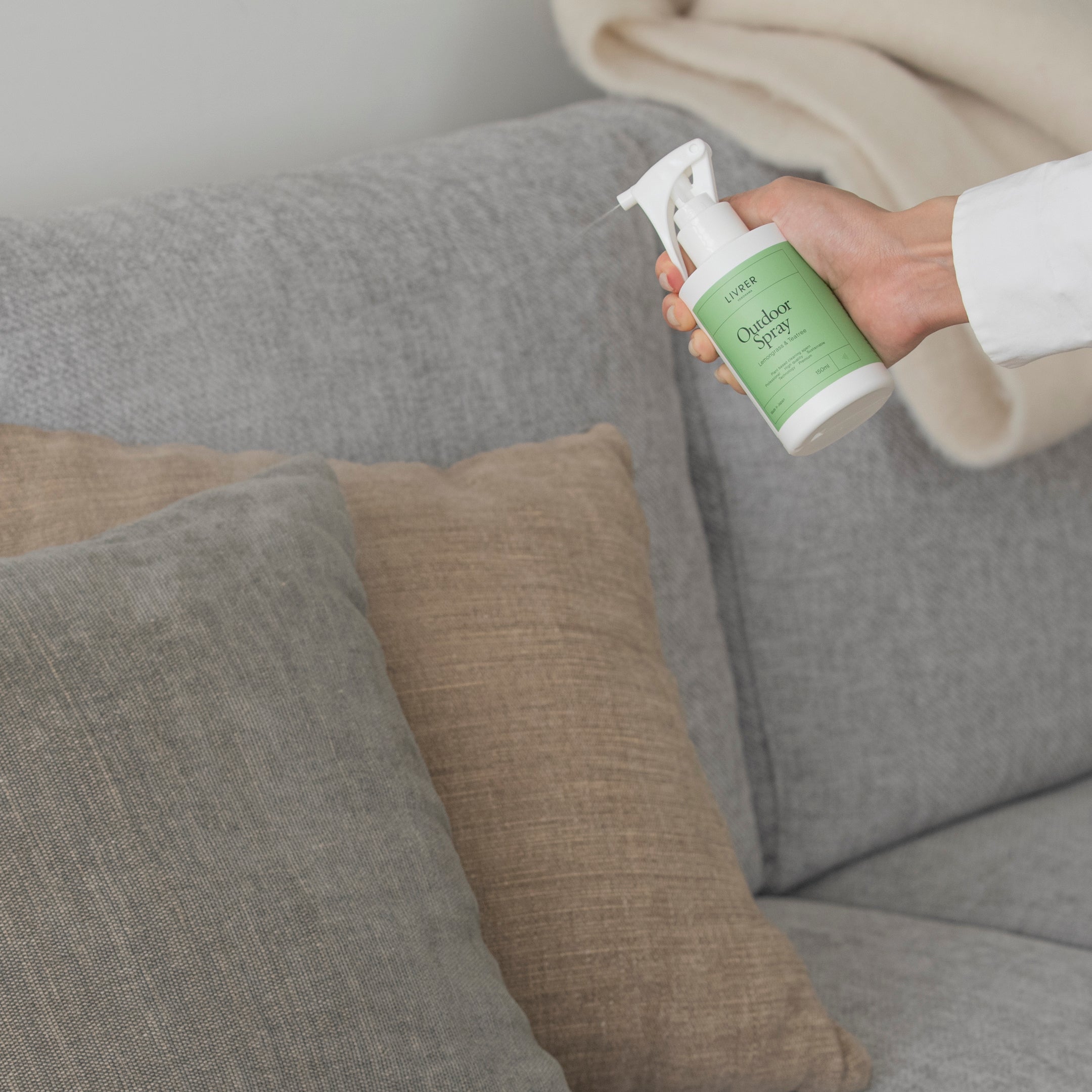 Outdoor Linen Spray | 1年中活躍する布専用防虫スプレー