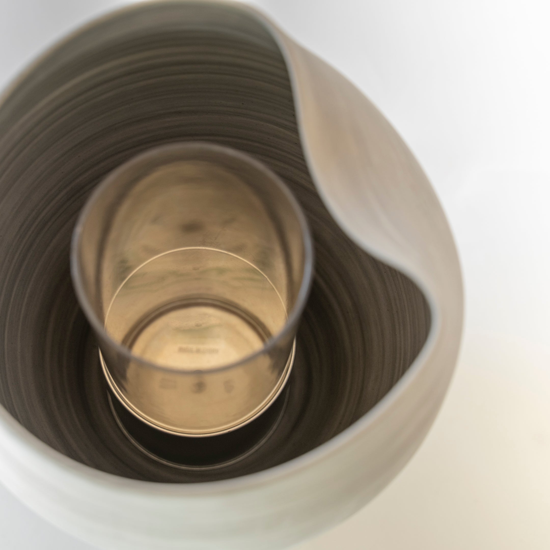 【先行販売】EDA POD ながれ | 水替えしやすい壺型の枝もの花器