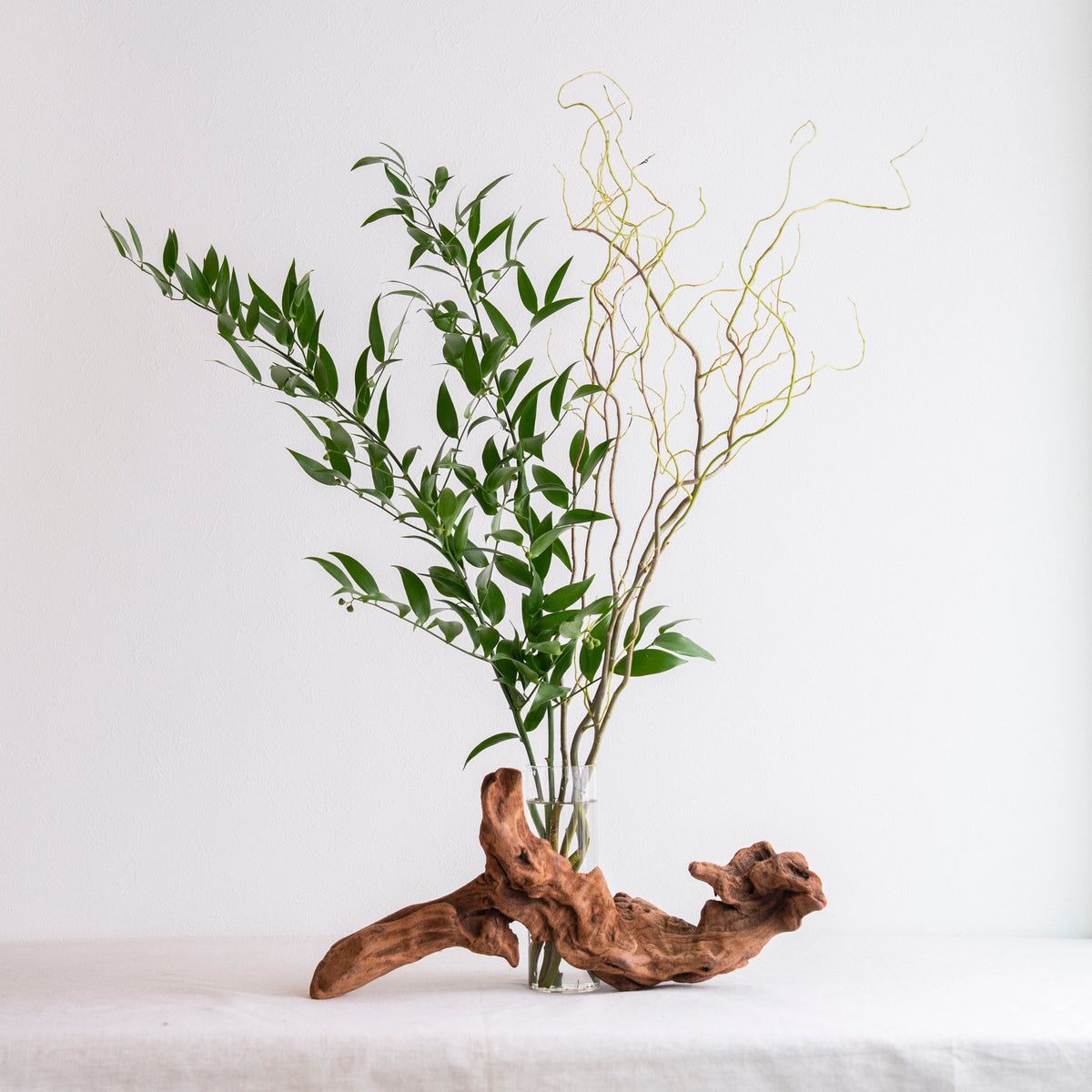 流木花器 KOKU.(高さ15cm)|自然の造形をそのまま生かした一点物の花器