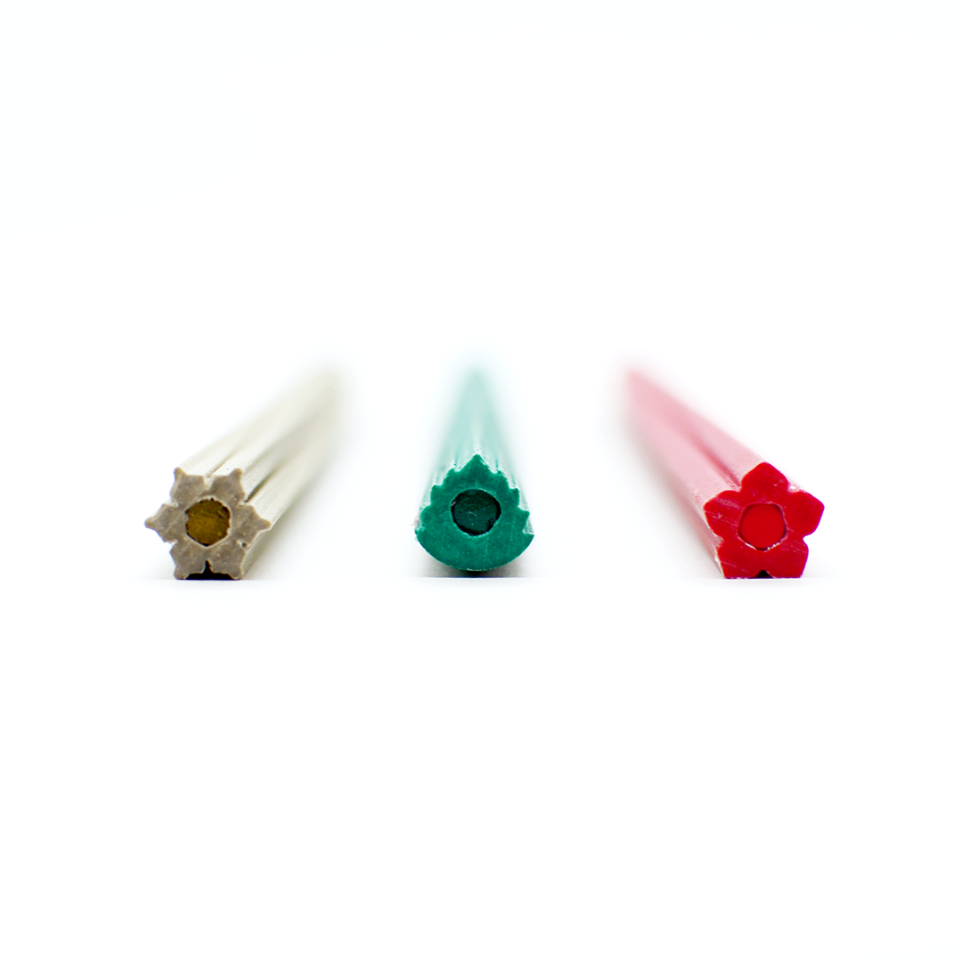 花色鉛筆 Christmas edition | クリスマスカラーの花びらが生まれる色鉛筆