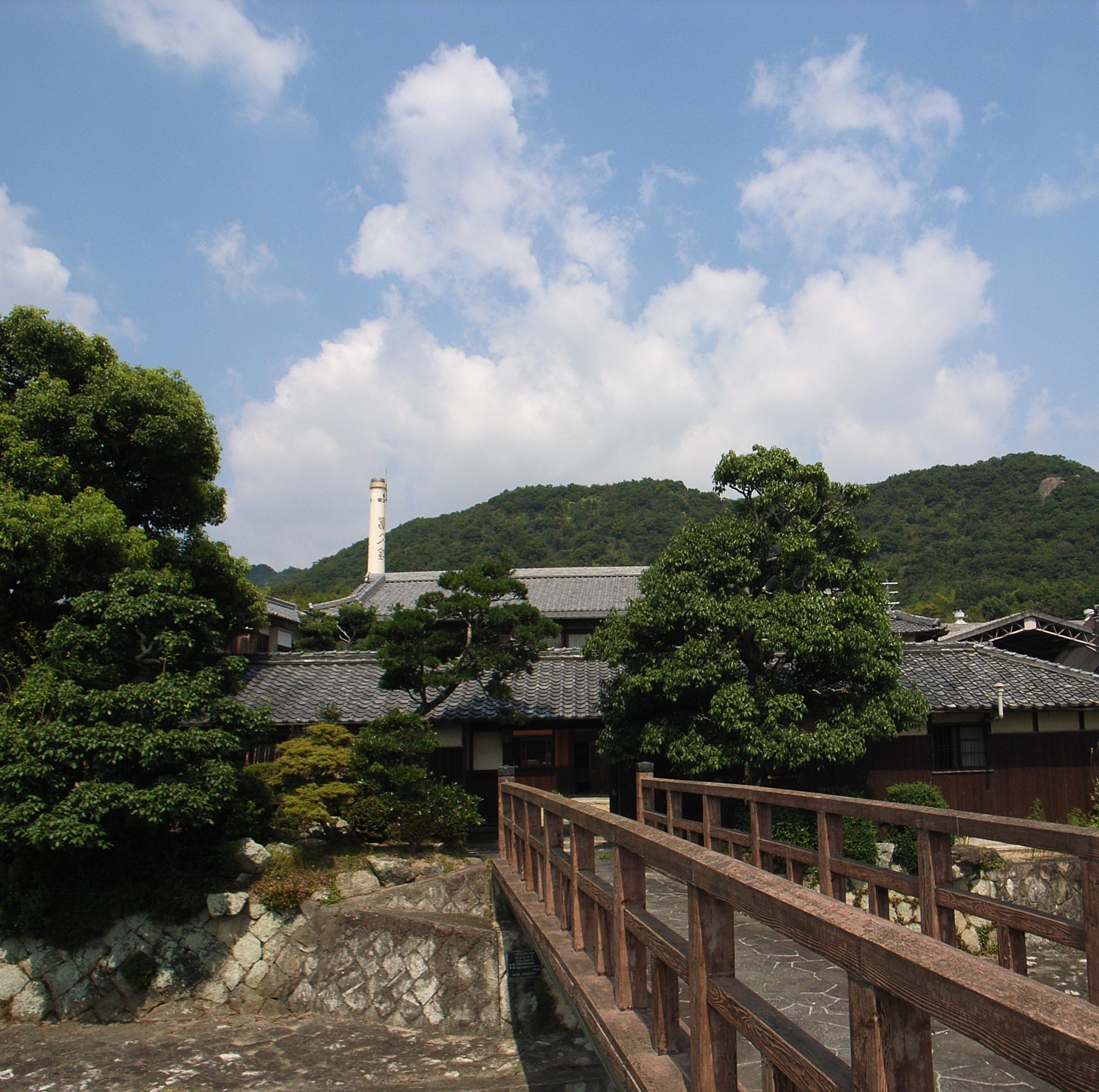 祝泡 SHU-WA ｜ 兵庫・加西の米と伝統製法から生まれたスパークリング純米酒