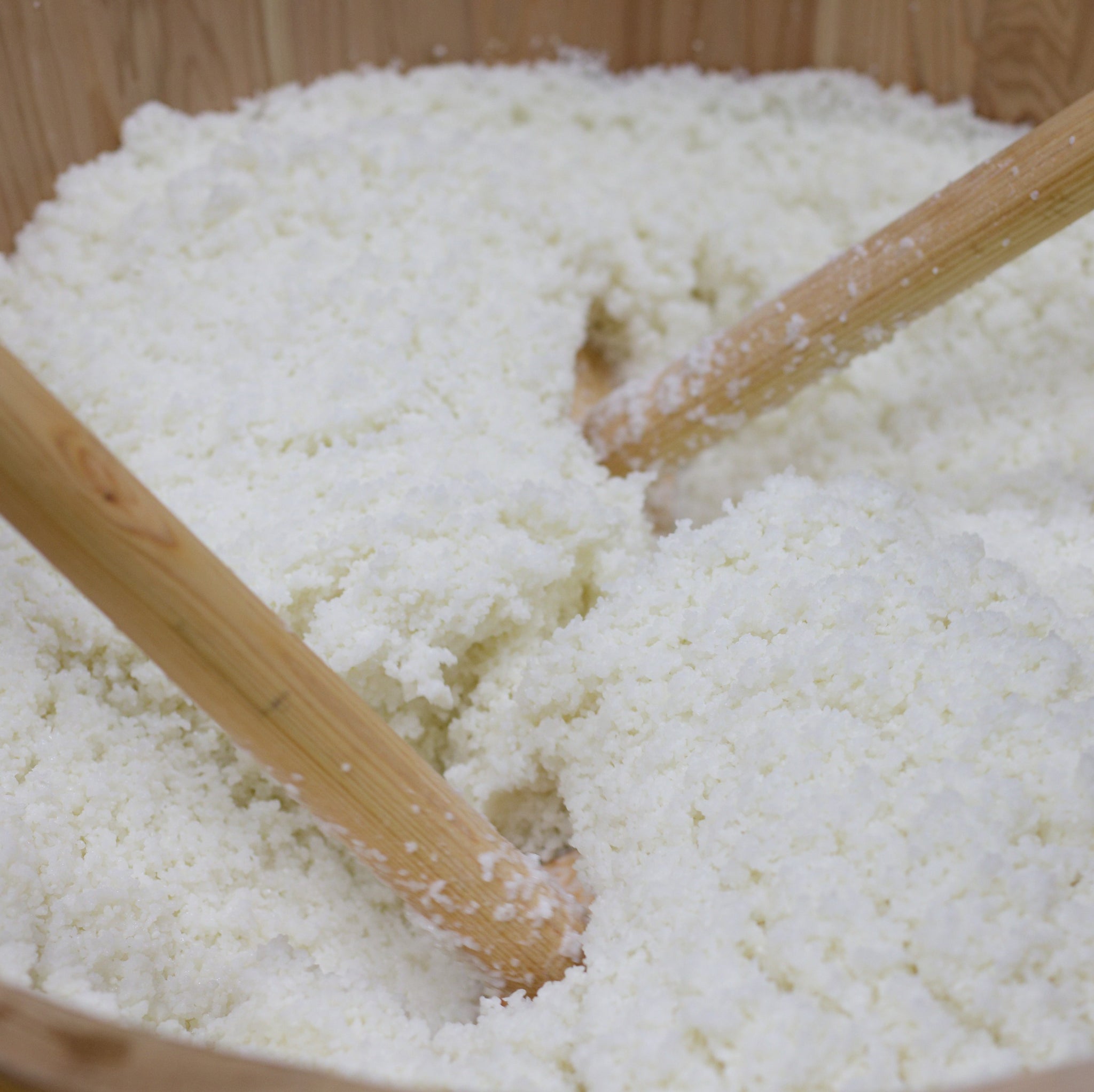 祝泡 SHU-WA ｜ 兵庫・加西の米と伝統製法から生まれたスパークリング純米酒