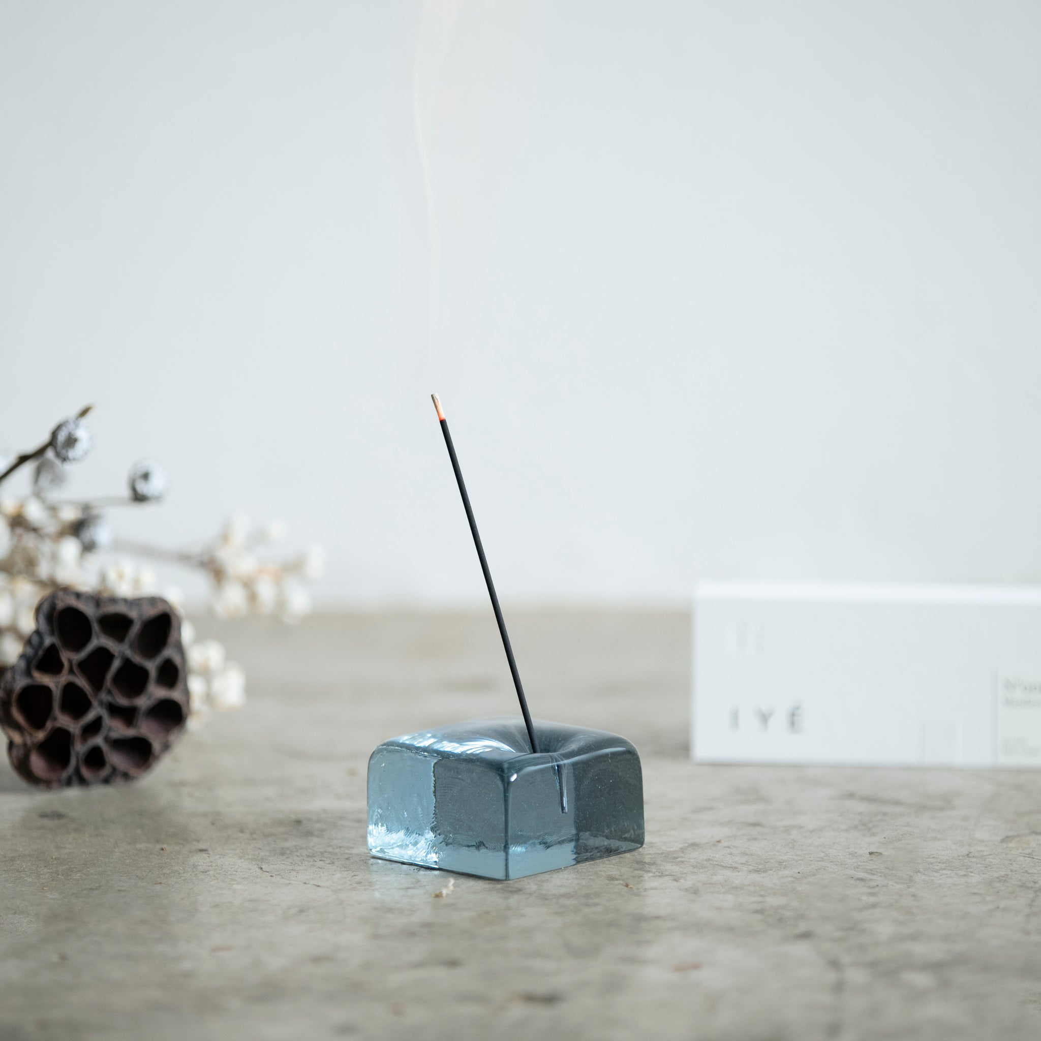 IYÉ incense ｜ 四季を感じる、広がり残る香り