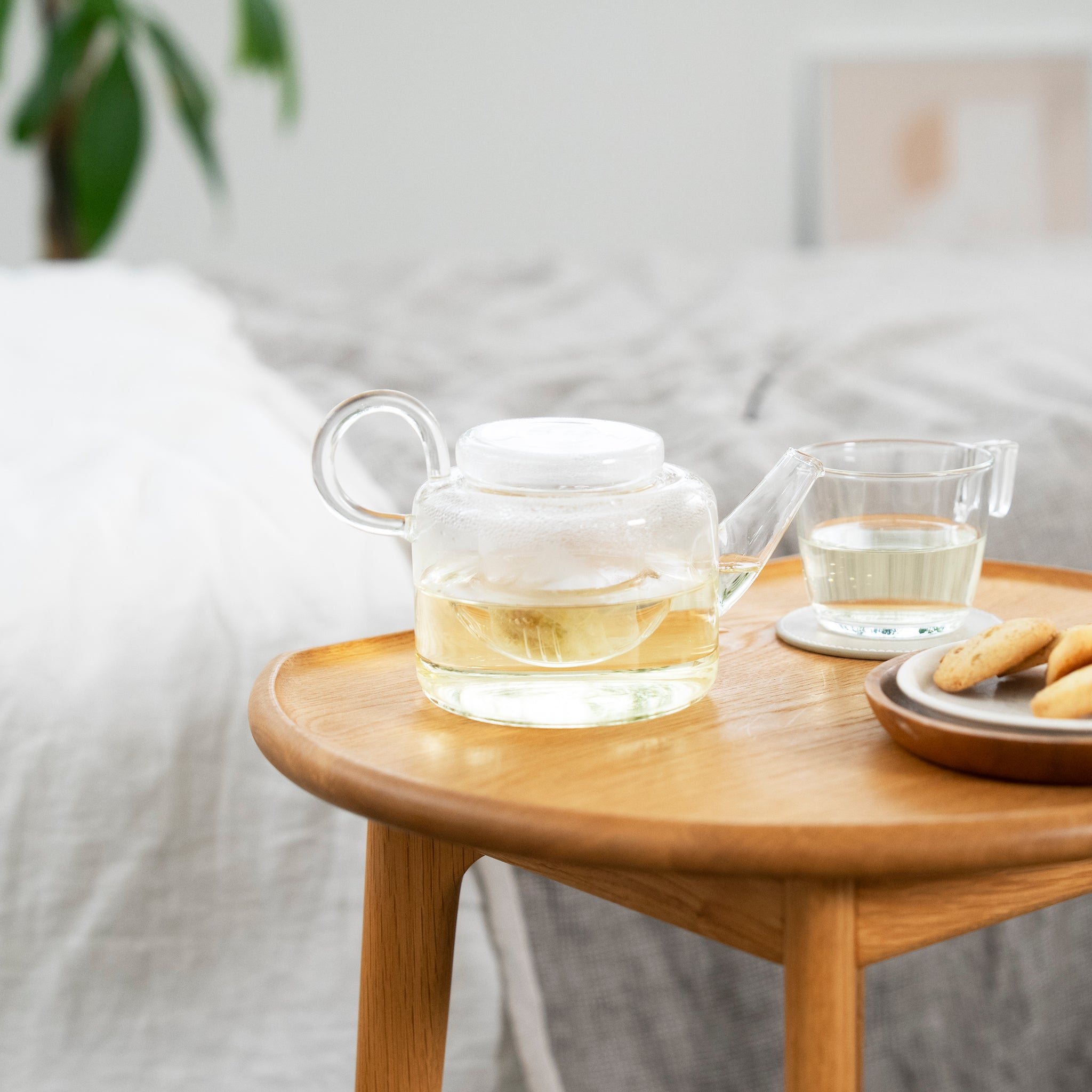 PIUMA | A lightweight yet highly durable glass teapot