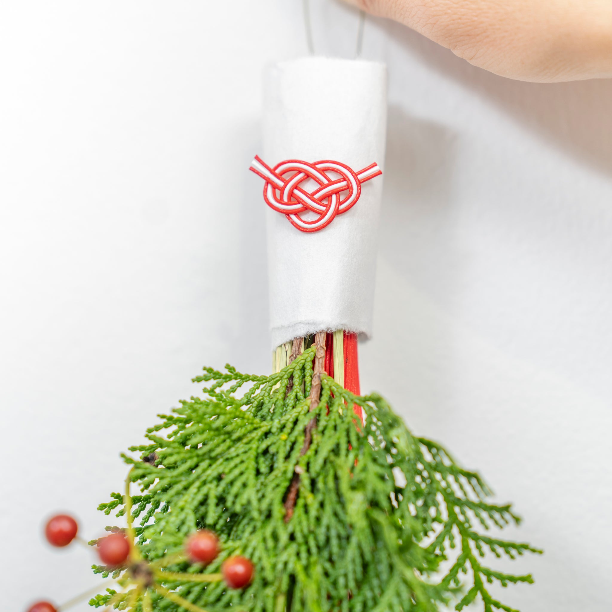 【数量限定】冬の枝ものでつくった正月飾り（生花）