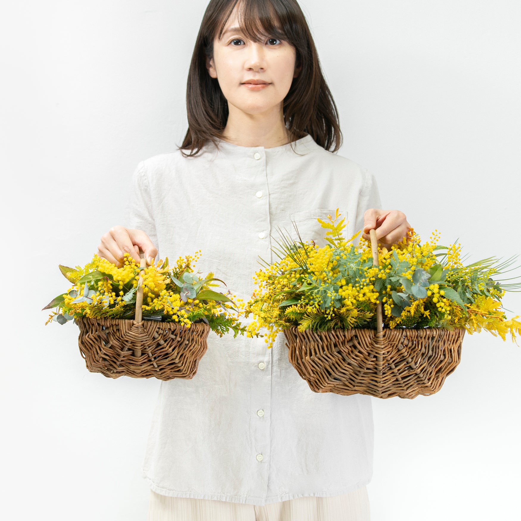 受注販売】早春の枝ものでつくったミモザバスケット（生花）