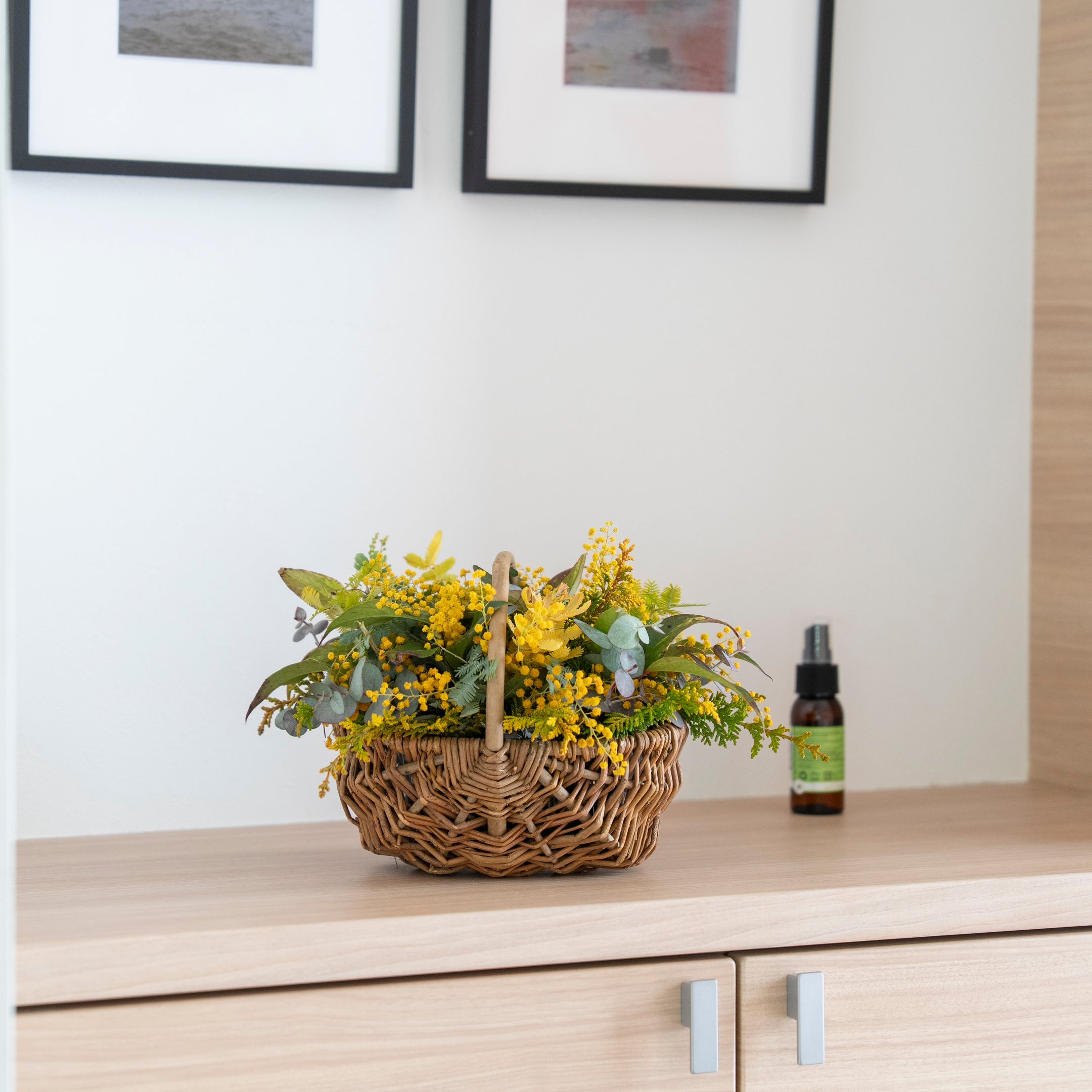 【受注販売】早春の枝ものでつくったミモザバスケット（生花）