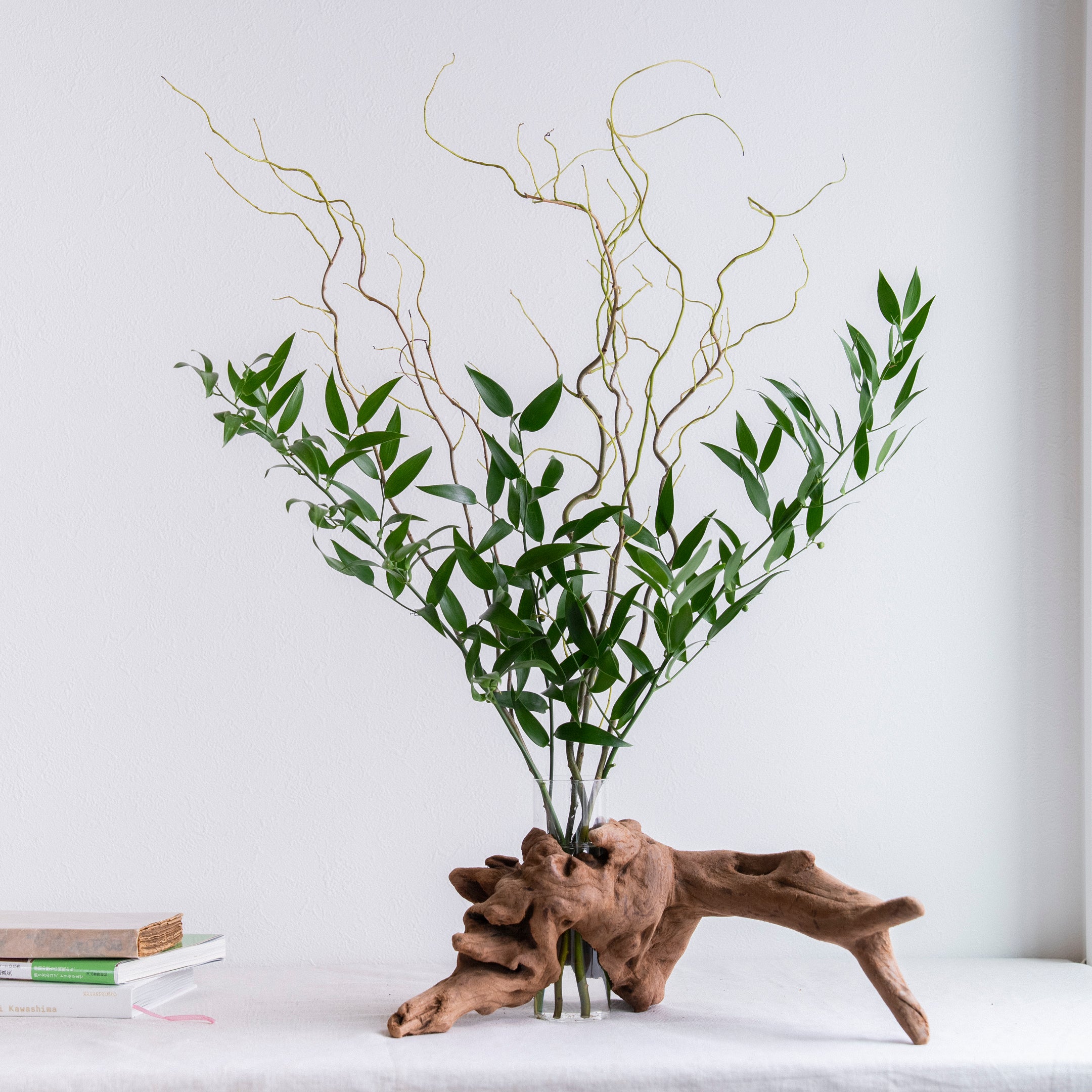 流木花器 KOKU.（高さ15cm）｜自然の造形をそのまま生かした一点物の花器
