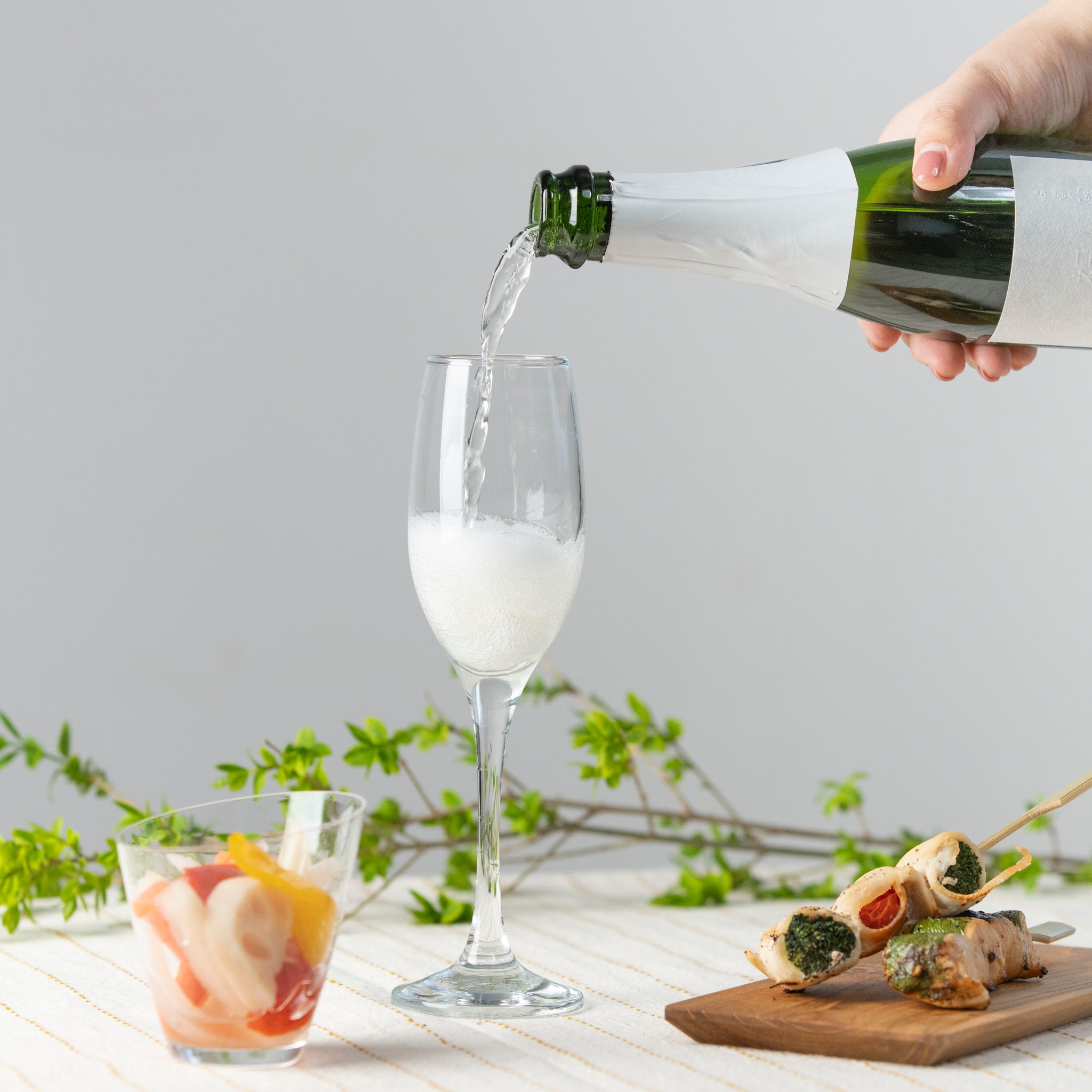 祝泡 SHU-WA ｜ 兵庫・加西の米と伝統製法から生まれたスパークリング純米酒