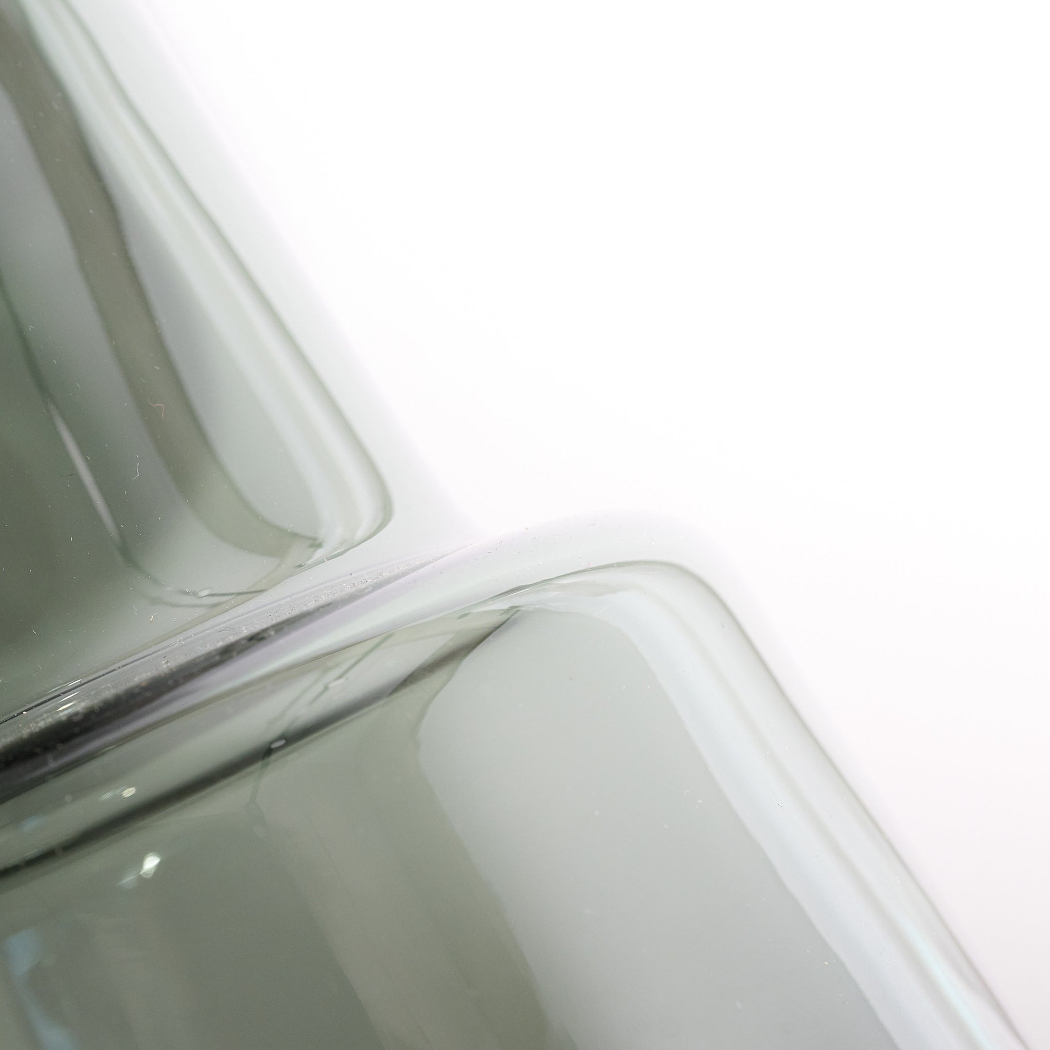 Flora ｜ デンマーク王室御用達ブランドの名作花器