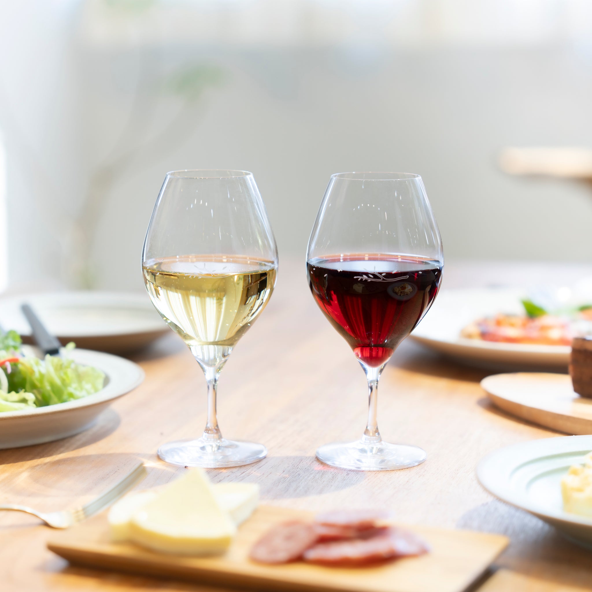 Floating Branch ｜ 枝ものが浮かぶ、SiKiTOオリジナルワイングラス