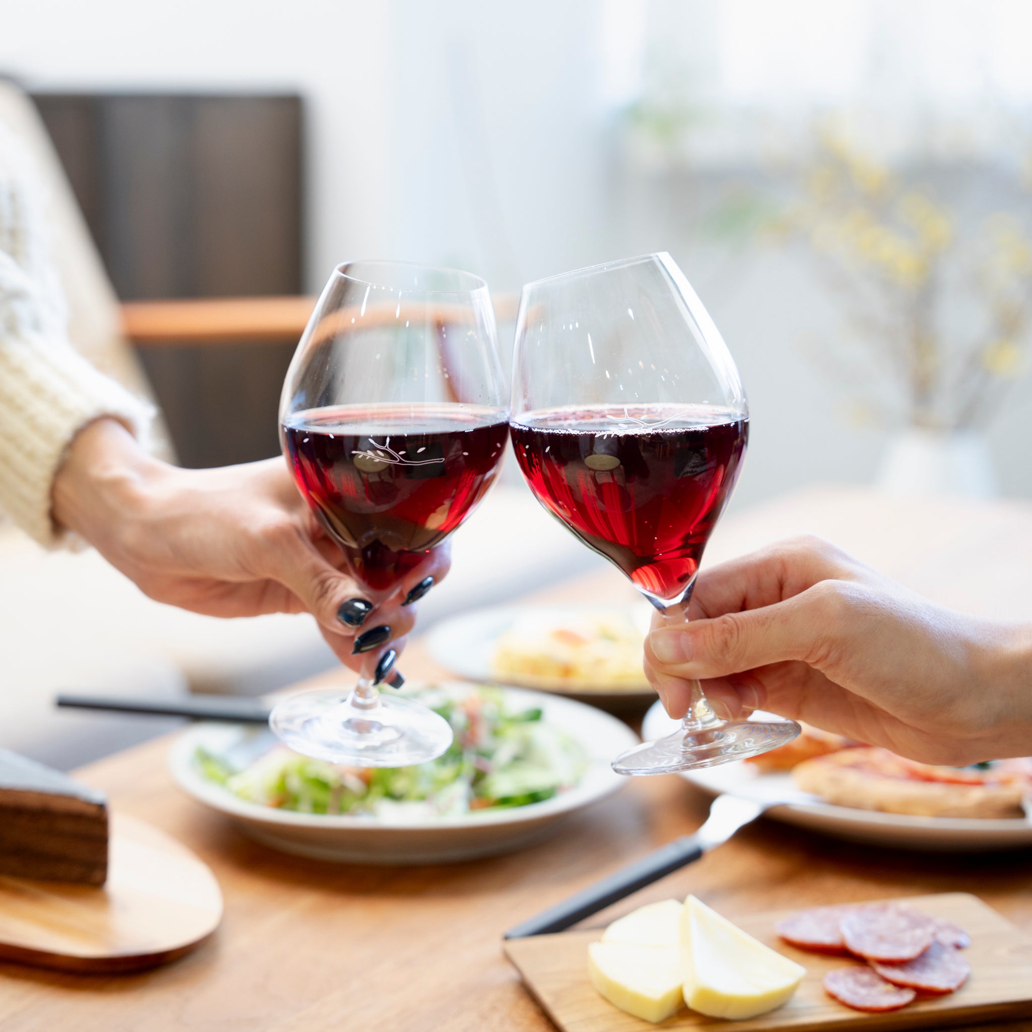 Floating Branch ｜ 枝ものが浮かぶ、SiKiTOオリジナルワイングラス