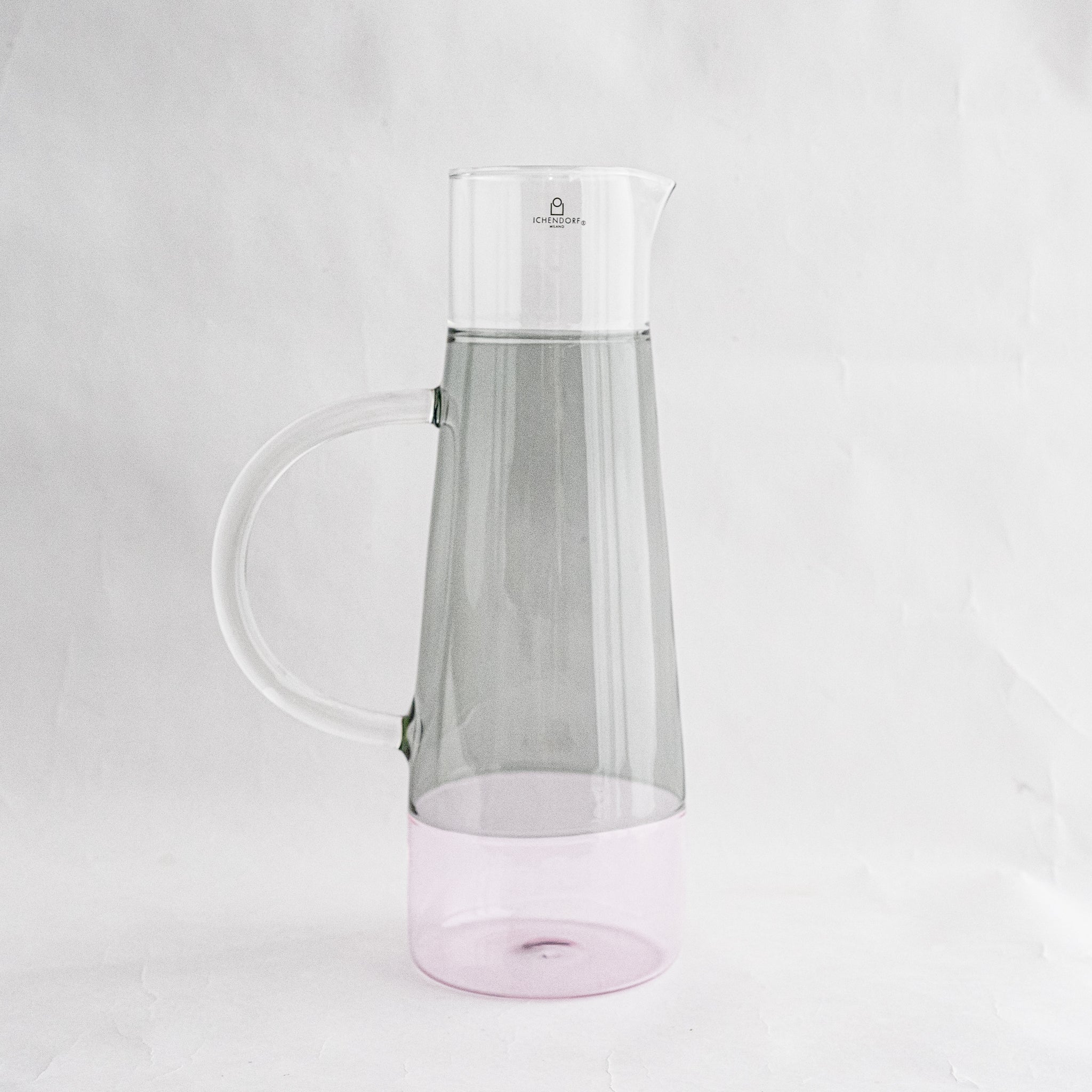 High Jug ｜ 枝もの花器にもなるモダンな水差し