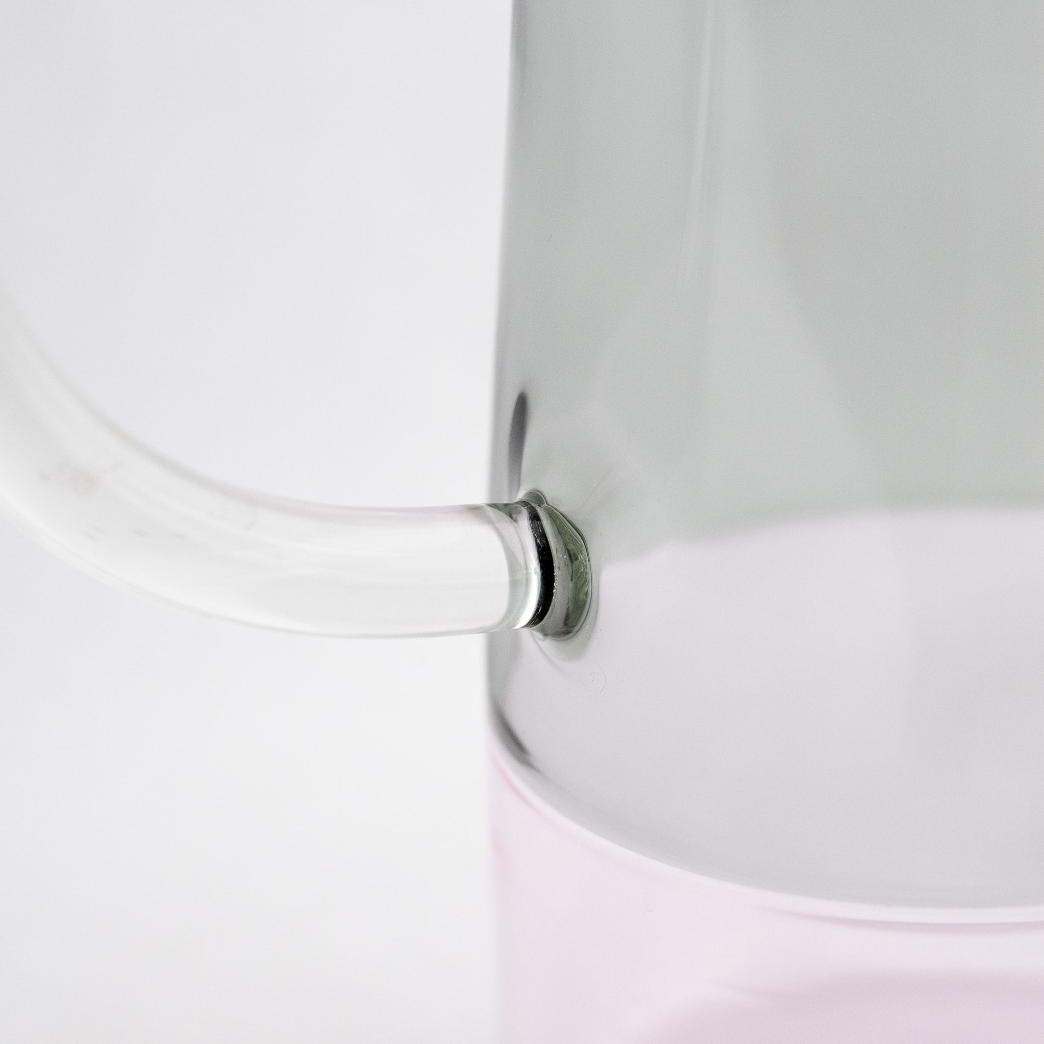 High Jug ｜ 枝もの花器にもなるモダンな水差し