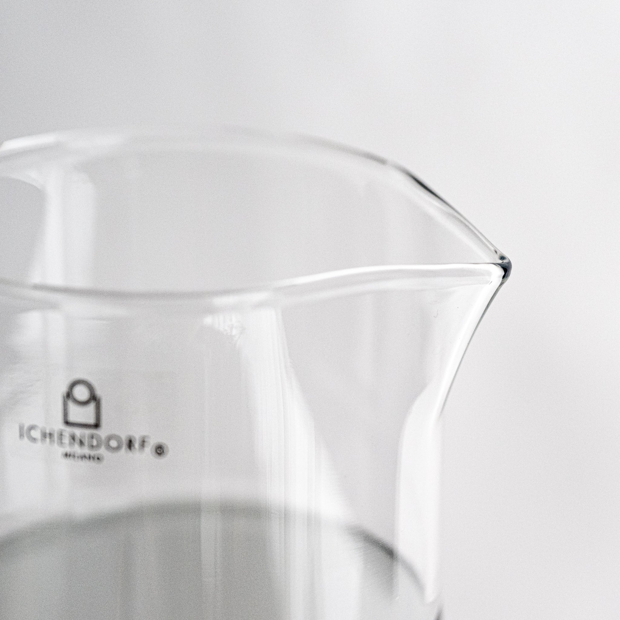 High Jug ｜ 枝もの花器にもなるモダンな水差し