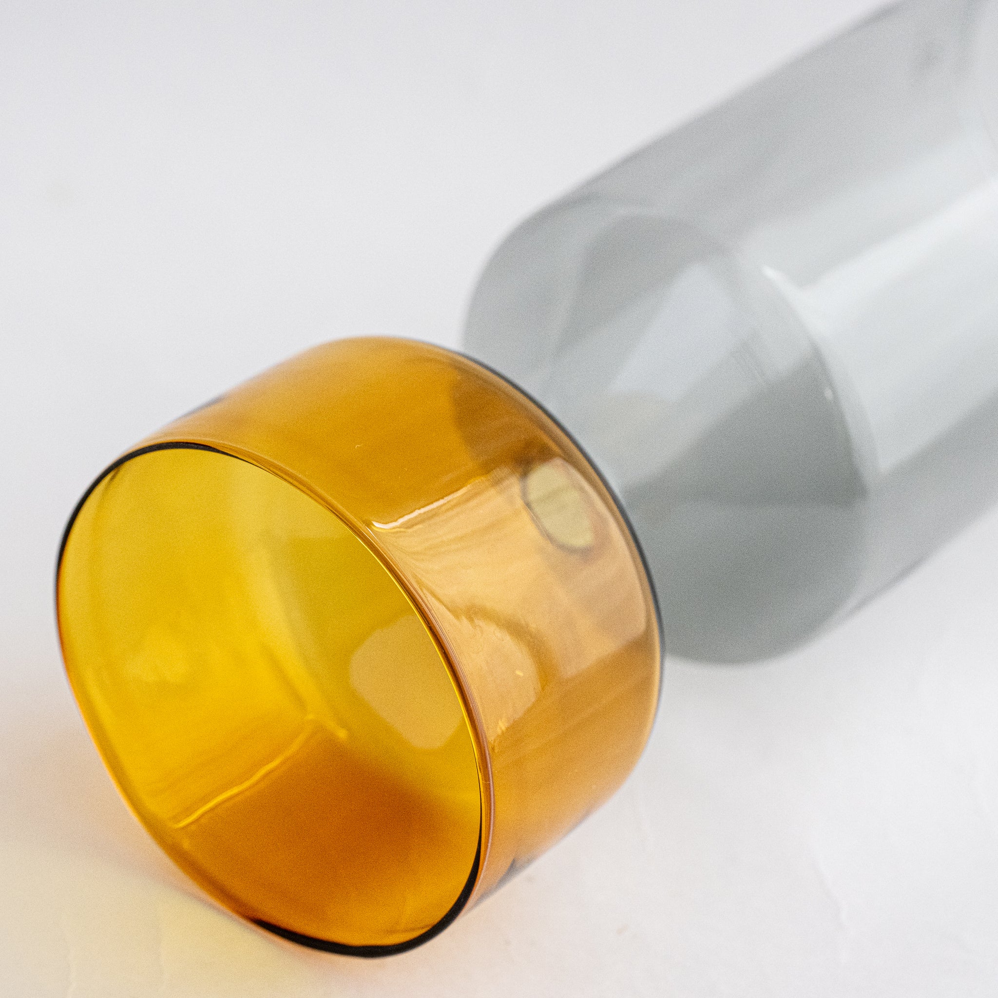 Bouquet Vase ｜ バイカラーとフォルムが目を奪う枝もの花器