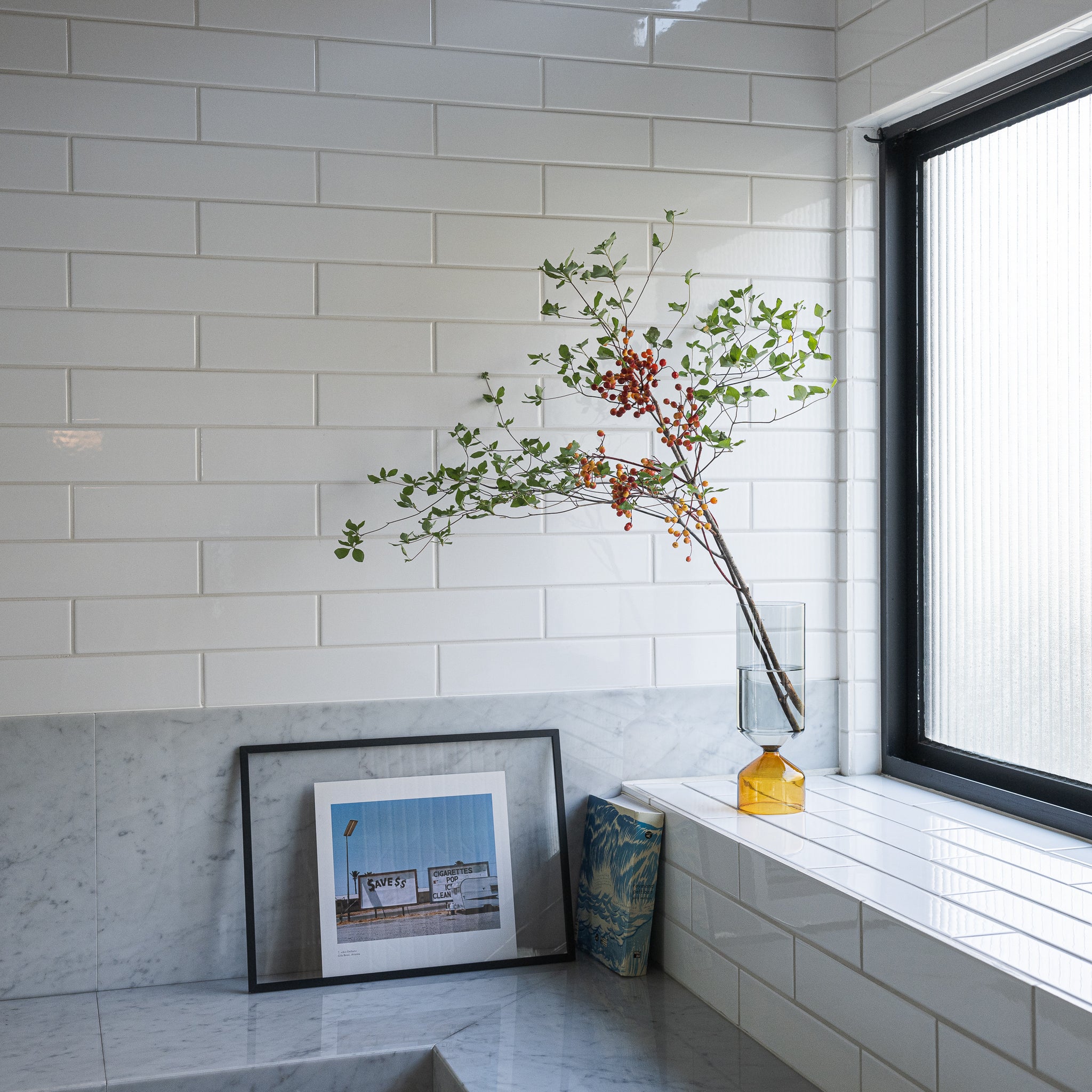 Bouquet Vase ｜ バイカラーとフォルムが目を奪う枝もの花器