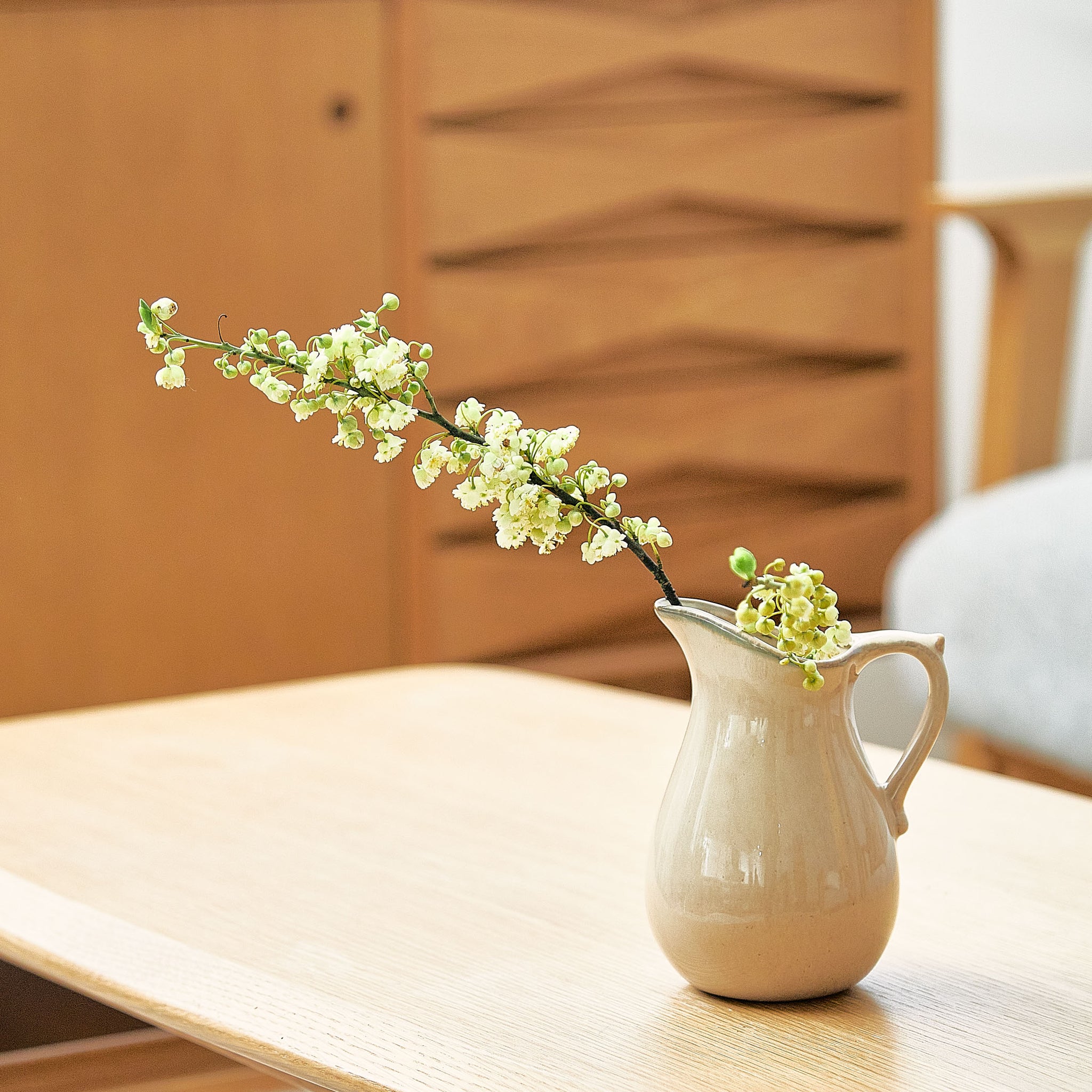 POTE ｜ ぽてっとした水差しタイプの小さめ花器