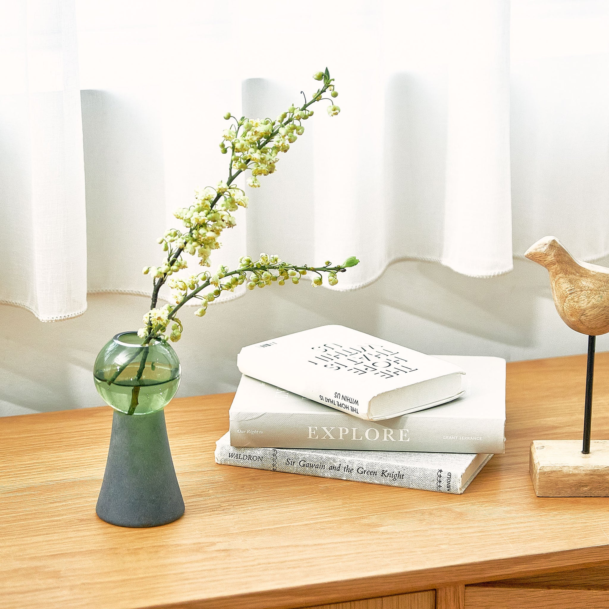 ICON ｜ アイコニックなシルエットのガラス花器