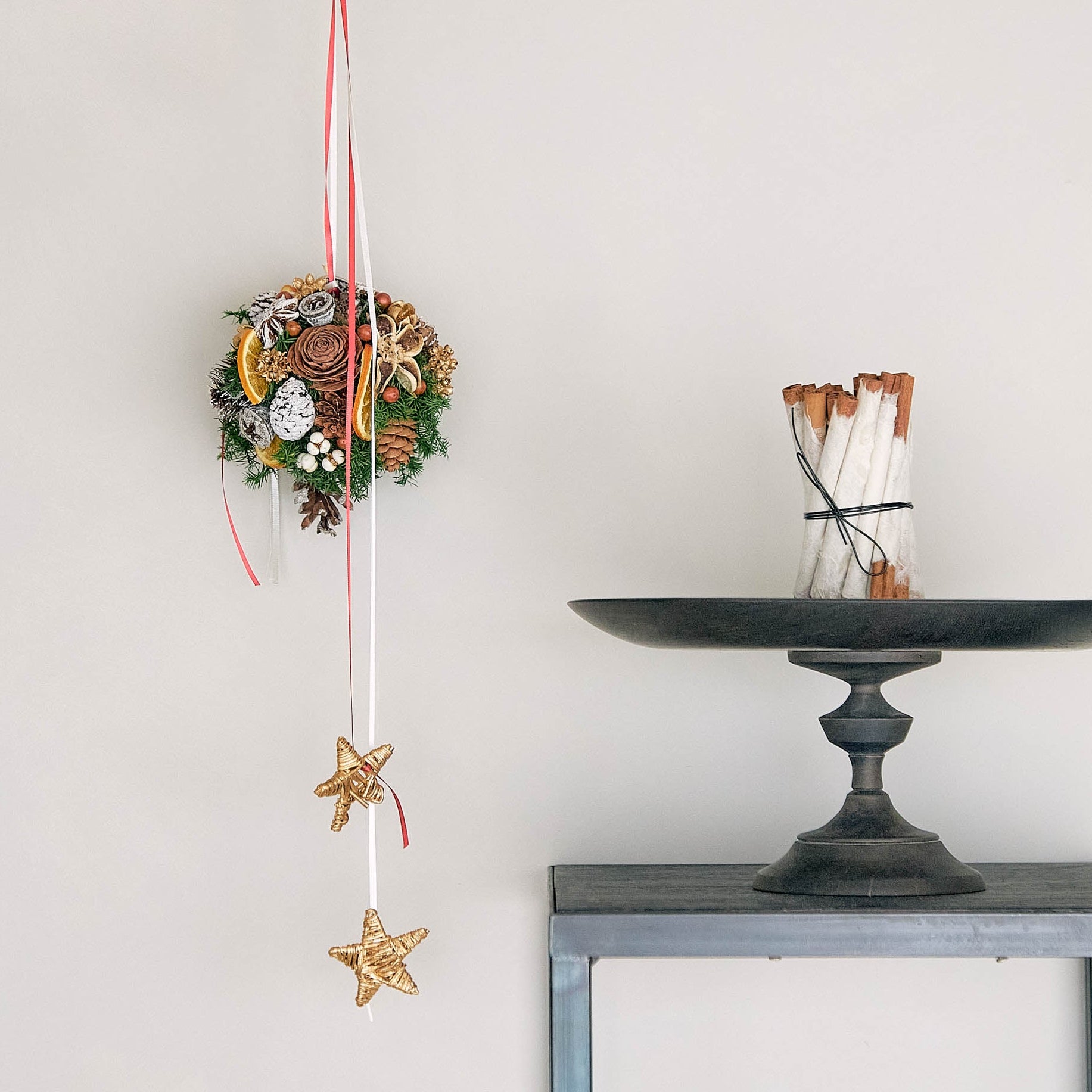 【受注販売】吊るして飾るハンギングアレンジメント（プリザーブド）