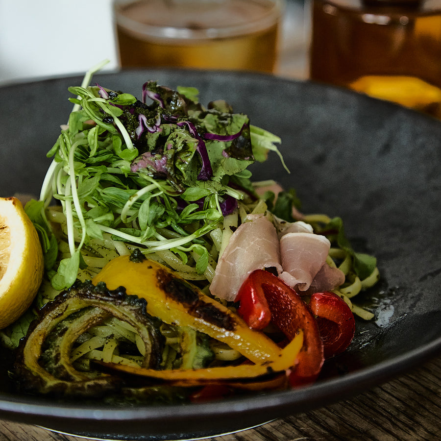 季節野菜と生ハムの大葉ジェノベーゼ