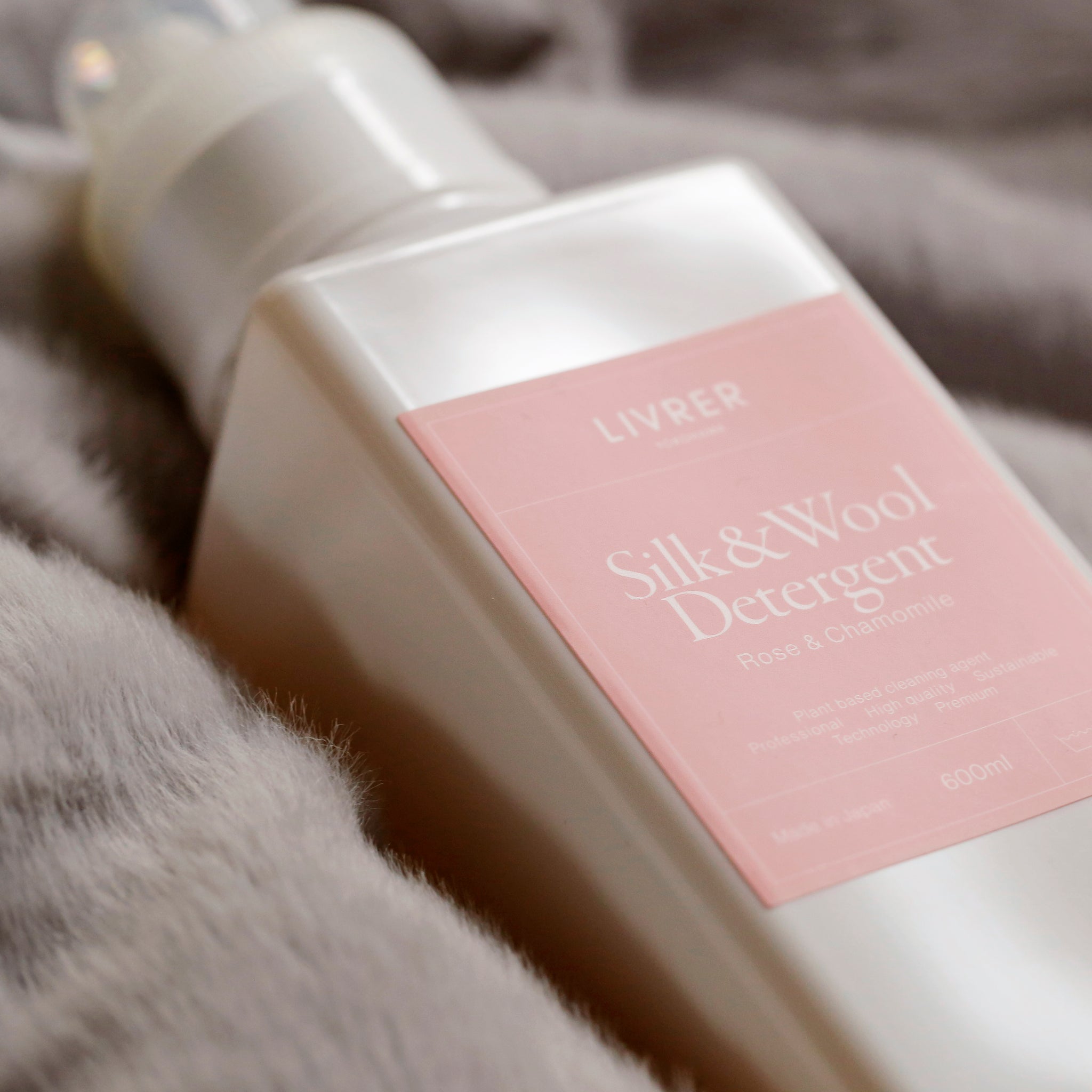 LAUNDREY DETERGENT ｜ 長く着続けたい服のための洗濯洗剤