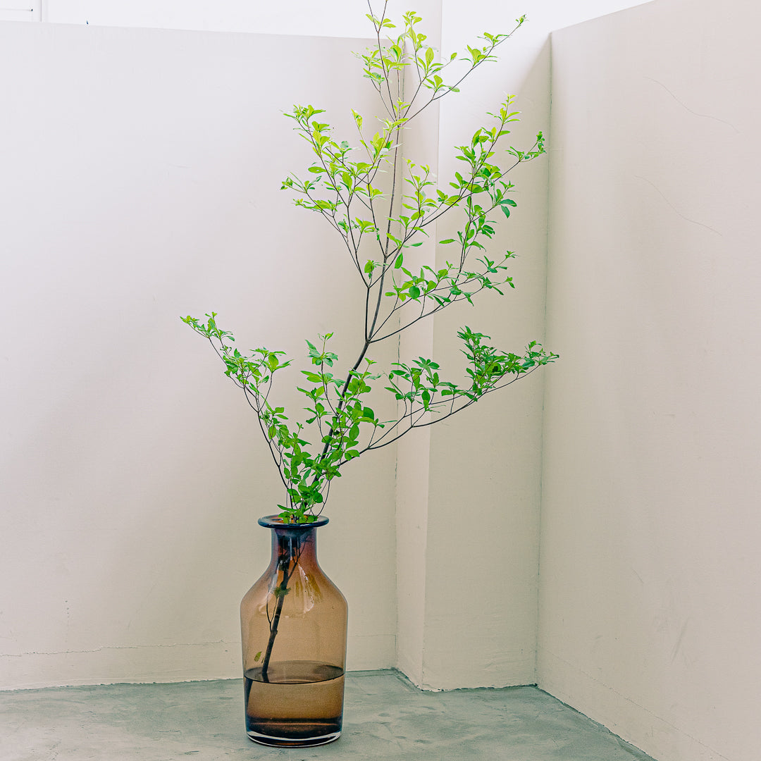 花色百貨がお届けする枝もののための花器、KOHAN