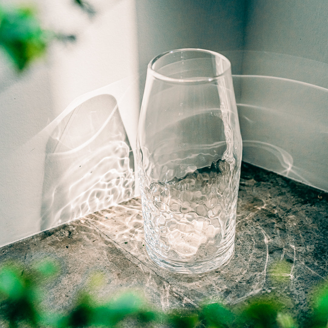 いとま ｜ ガラスと水がゆらめく枝もの花器