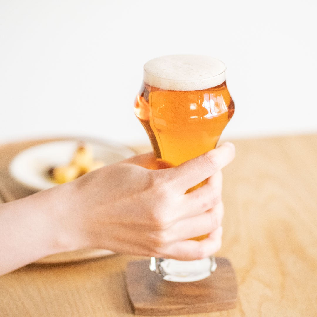 The Beer Nido | A beer glass that lets you enjoy ale 